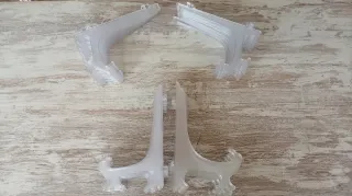 Soportes transparentes para platos/marcos