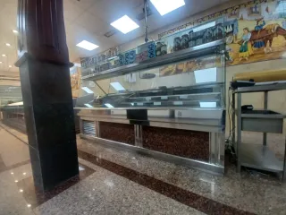 Vitrina expositora refrigerada con motor