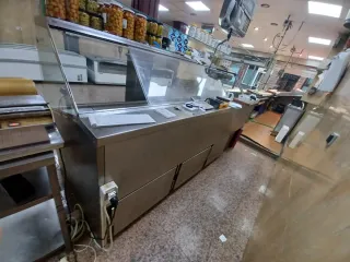 Vitrina expositora refrigerada con motor
