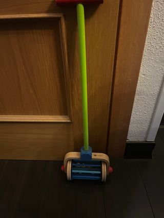 Andador infantil de madera con ruedas ItsImagical