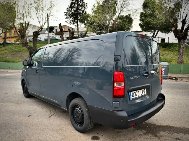 Peugeot Expert 2021