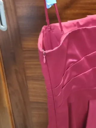 Vestido rosa de fiesta sin tirantes