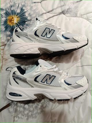 New Balance 530 Talla 37 Plata Blanco