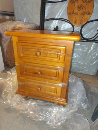 2 Cabeceros y 2 Mesillas Nuevos