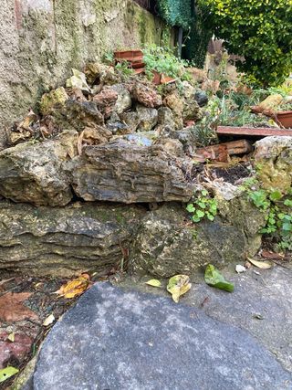 Rocalla decorativa para jardín