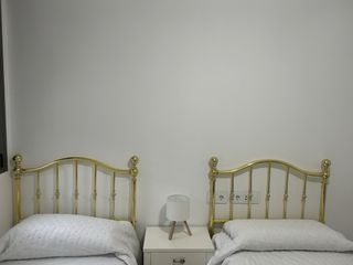 Cabecero de cama metálico dorado 0,90