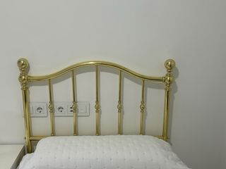 Cabecero de cama metálico dorado 0,90