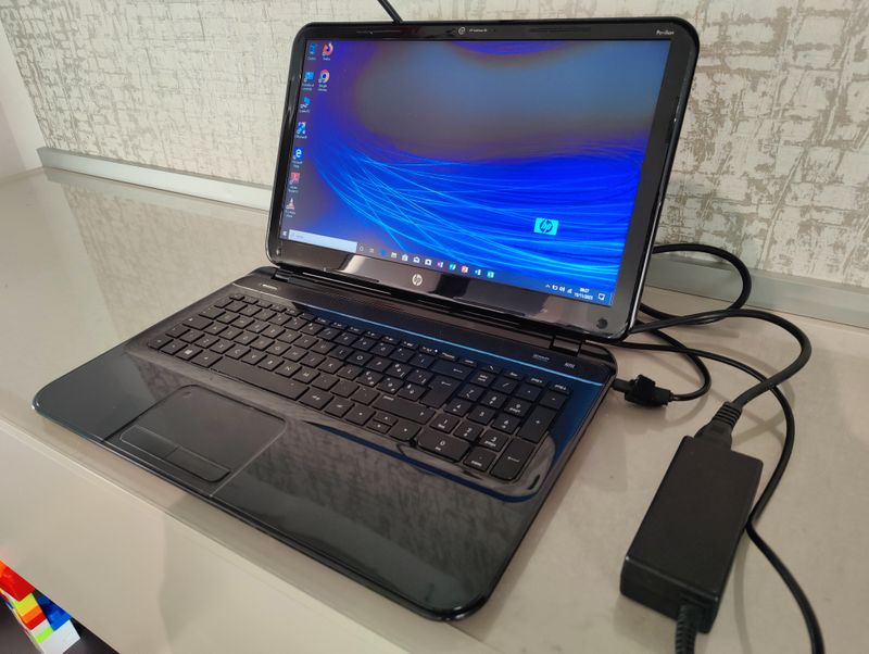 Portátil HP Intel i3 4GB RAM HD320