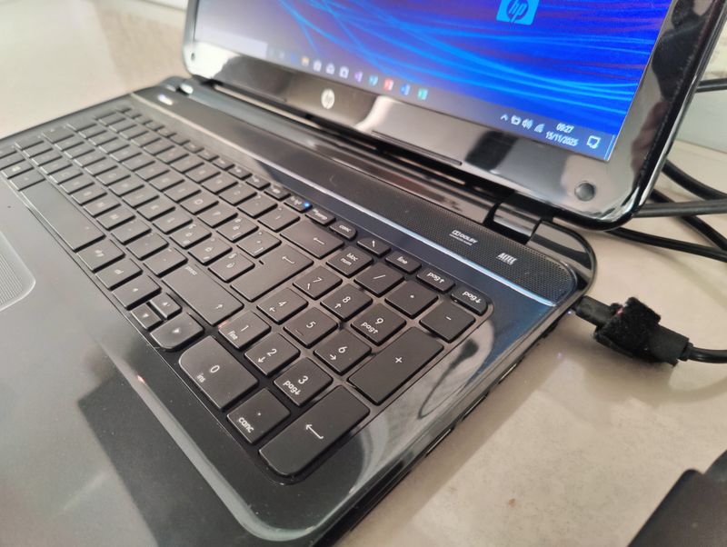 Portátil HP Intel i3 4GB RAM HD320 afbeelding 5