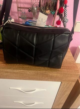 Bolso Misako negro acolchado