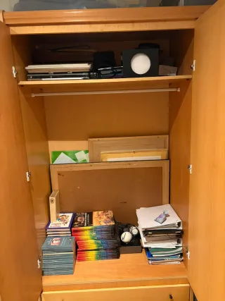 Armario de madera para habitación