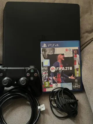 Consola PS4 Negra + FIFA 21 + Mando