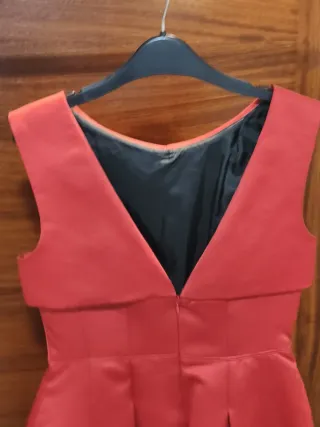 Vestido rojo con cuello Peter Pan