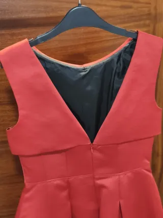 Vestido rojo con cuello Peter Pan