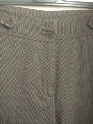 Pantalón de tela elegante gris