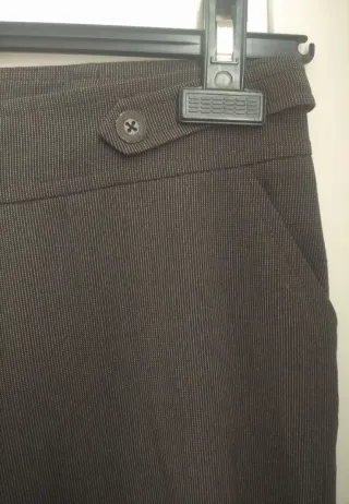 Pantalón de tela elegante gris
