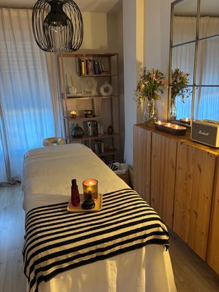 Masajista titulada en quiromasaje