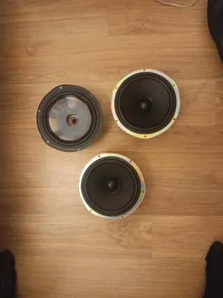 Altavoces Kef Q55 Negros se vende los tres juntos
