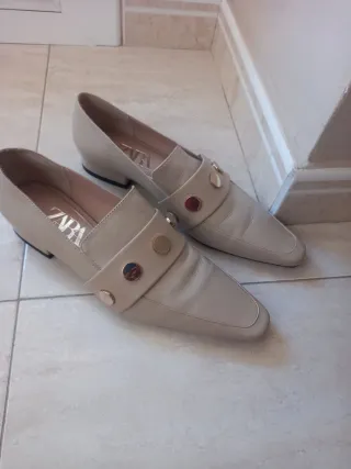 Zapatos planos Zara piel beige talla 37