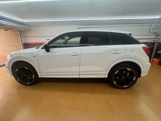 Audi Q2 Black Line – 12/2023 – 17.000 km – Blanco