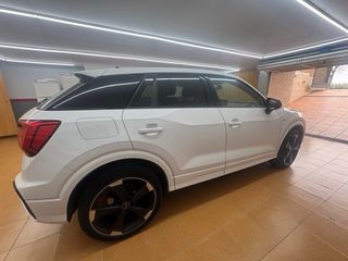 Audi Q2 Black Line – 12/2023 – 17.000 km – Blanco