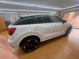 Audi Q2 Black Line – 12/2023 – 17.000 km – Blanco
