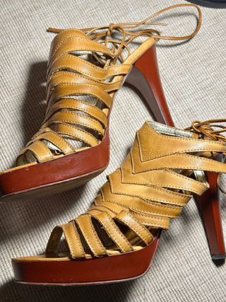 Sandalias piel tacón Cristina Lucchi camel 37