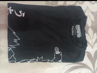 Camiseta Naruto Pull&Bear Negra