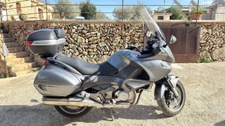Honda NT700V Deauville Touring Gris