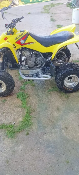 Quad Suzuki LTZ Amarillo