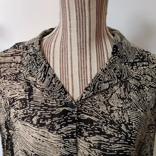 Blusa Krizia Beige y Negra Talla XL