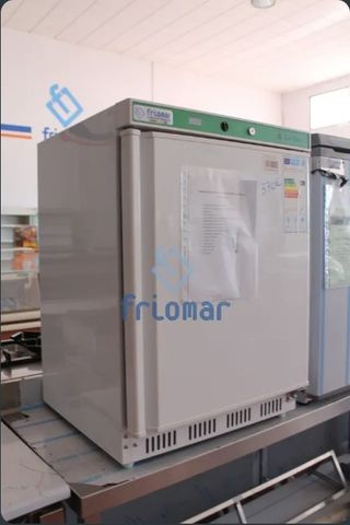 ARMARIO REFRIGERADO LA BARI SOBREMESA BLANCO MOD.