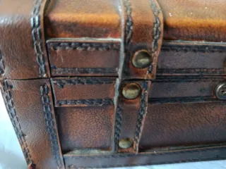 Pequeño baúl de 22 cm