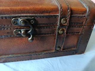 Pequeño baúl de 22 cm