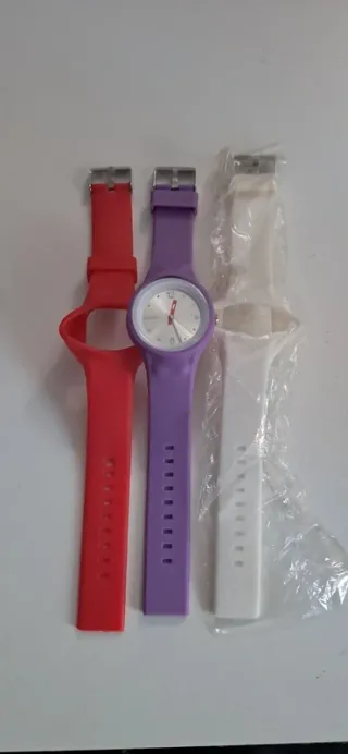 Pack Reloj y 3 Correas Goma
