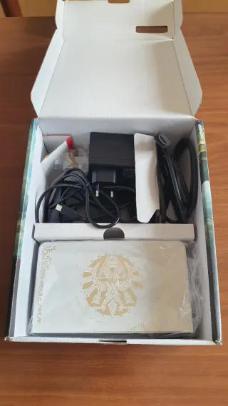 Nintendo Switch OLED Zelda Tears of Kingdom