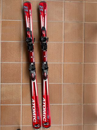 Esquís Atomic 150 cm con fijaciones