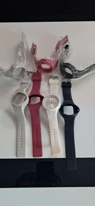 Lote de reloj y 7 correas de goma