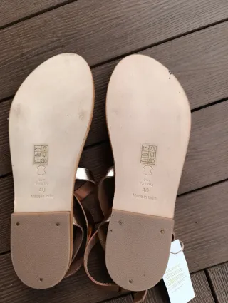 Sandalias doradas talla 40