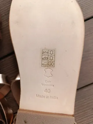 Sandalias doradas talla 40