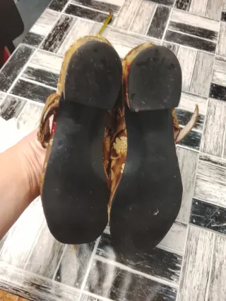 Zapatos de Fallera Marrones Florales