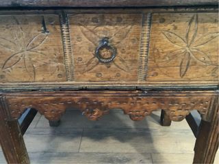 Mesa tocinera antigua de madera