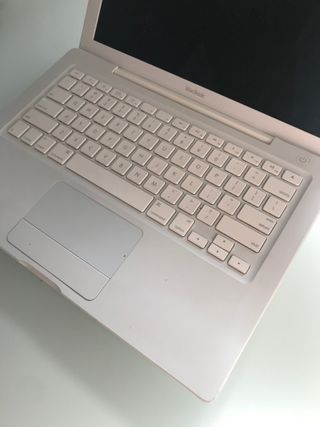 Apple  MacBook blanco 13" , PC de escritorio