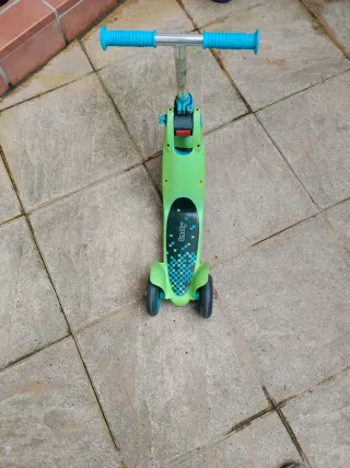 Patinete 3 Ruedas Smoby Verde y Azul