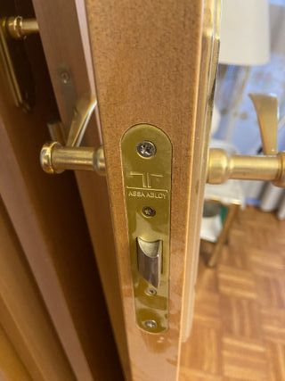 6 Puertas Madera y suelo a juego