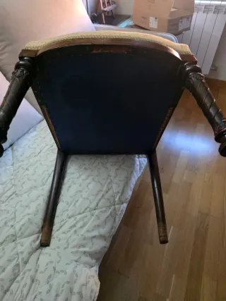 Sillas de madera tapizadas