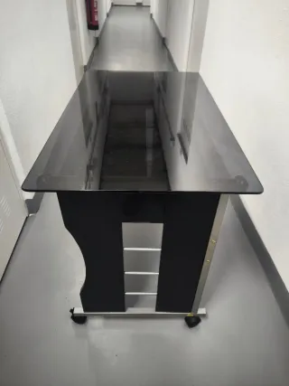 Mesa de estudio cristal negro