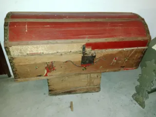 Baules de madera y metal para restaurar