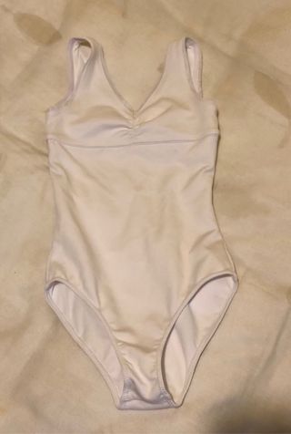 Maillot varios, tutús, chaqueta y zapatillas. Unid