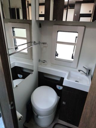 Autocaravana Perfilada Benimar Tessoro 442